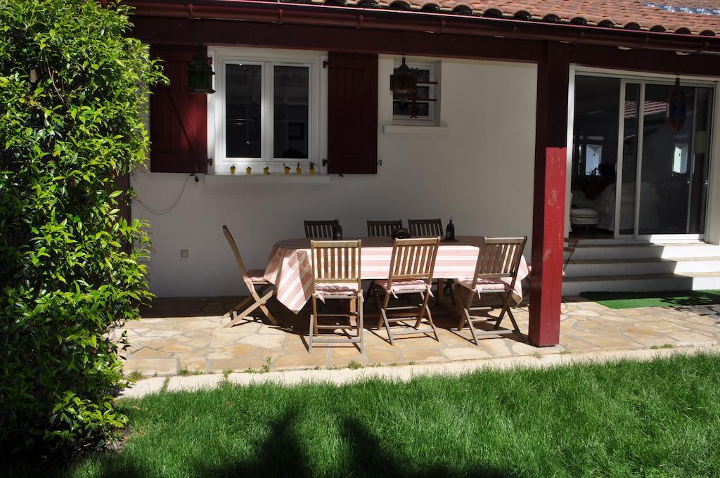 Chez Phil Et Dom Bed & Breakfast Biarritz Exterior photo